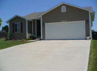 320 Grove St, Pratt, KS 67124