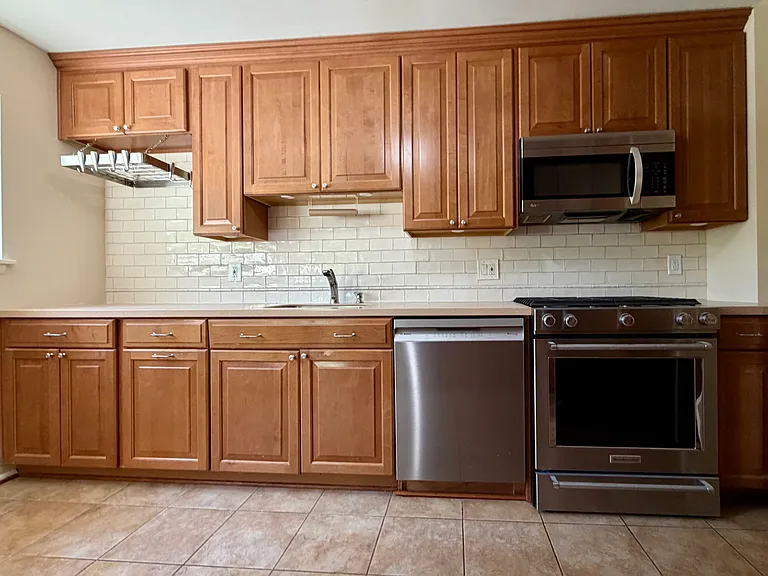 804 Cypress Beach Rd — Photo 7