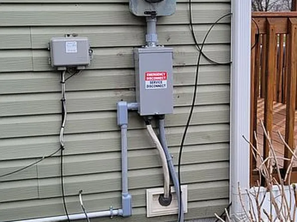 702 Broad St, Conneaut, OH 44030