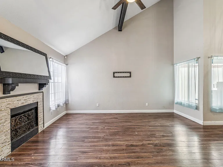 2129 W Rose Garden Ln — Photo 6
