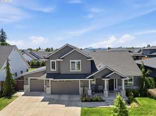 1582 Deschutes Ave, Eugene, OR 97408