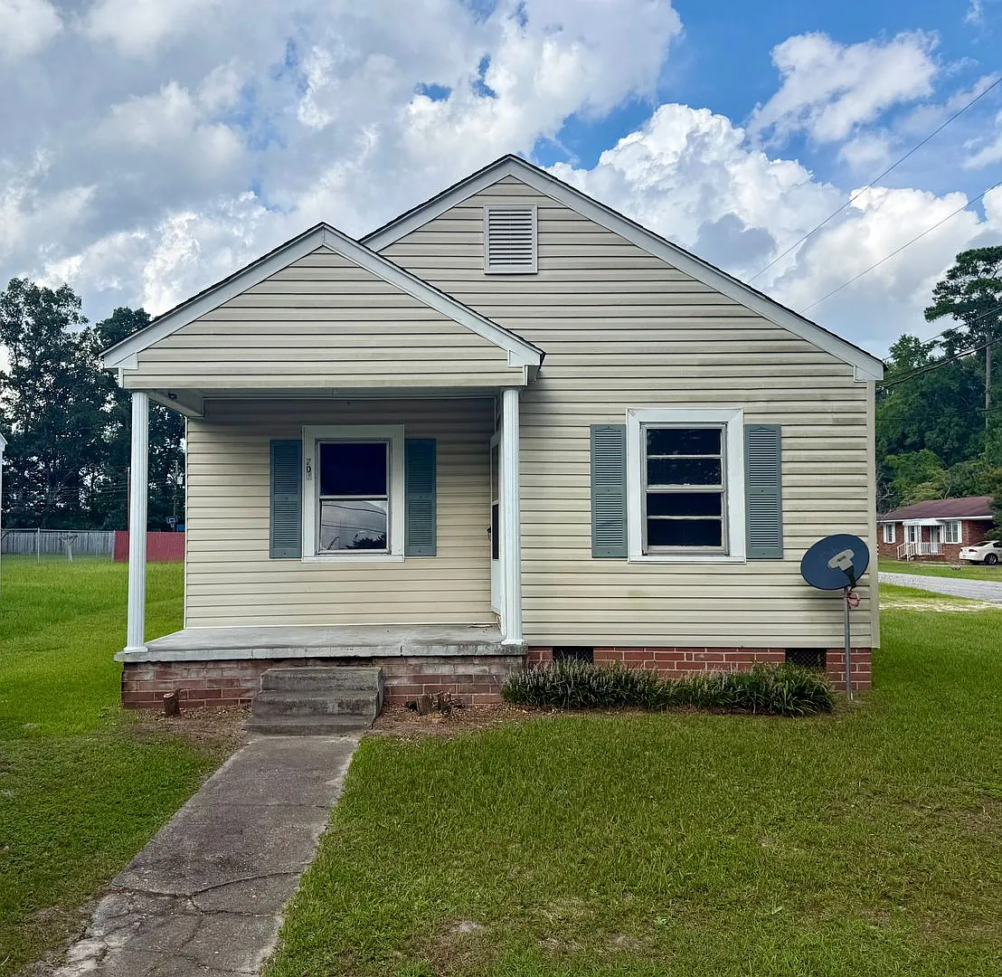 For Rent: Cozy 2-Bed, 1-Bath Home in Elizabethtown — Photo 1
