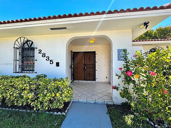 3rd image of 2835 SW 108th Pl