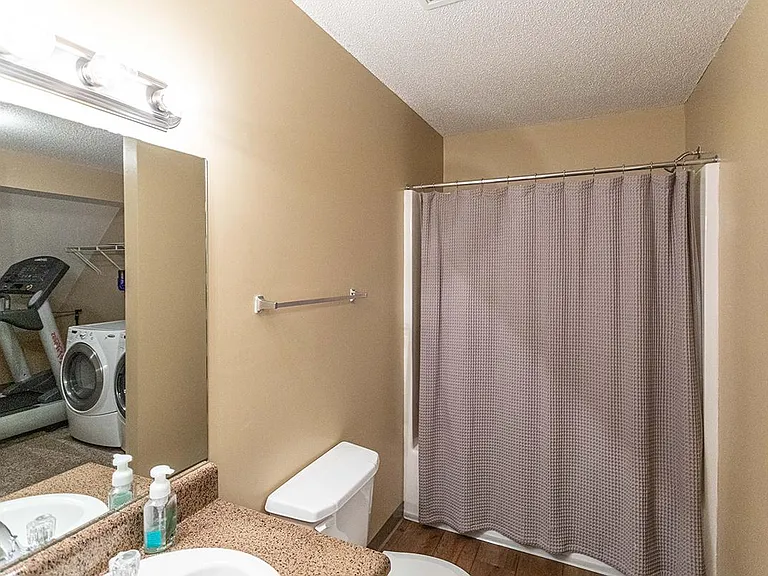 Fairway Meadows Townhomes — Photo 37