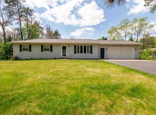 8930 Bainbridge Trl, Wisconsin Rapids, WI 54494