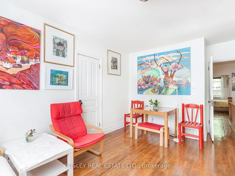 22 Martin Cres — Photo 24
