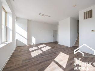 2700 W North Ave #206, Chicago, IL 60647