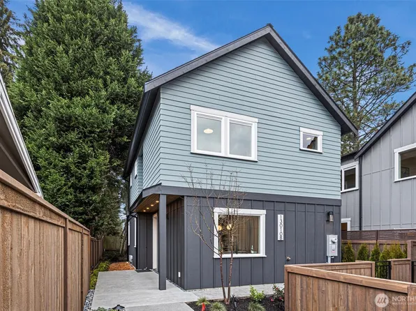 13010 NE 113th St B, Kirkland, WA 98033
