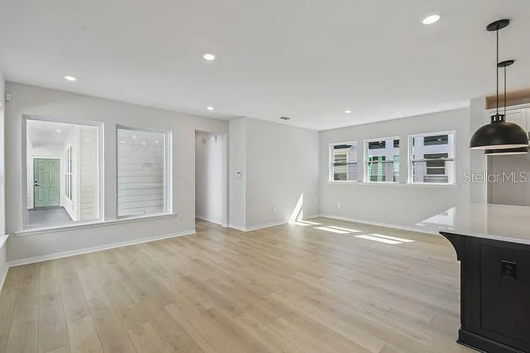 3077 Voyager Ave — Photo 6