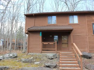 211 Falls Cir, Bushkill, PA 18324