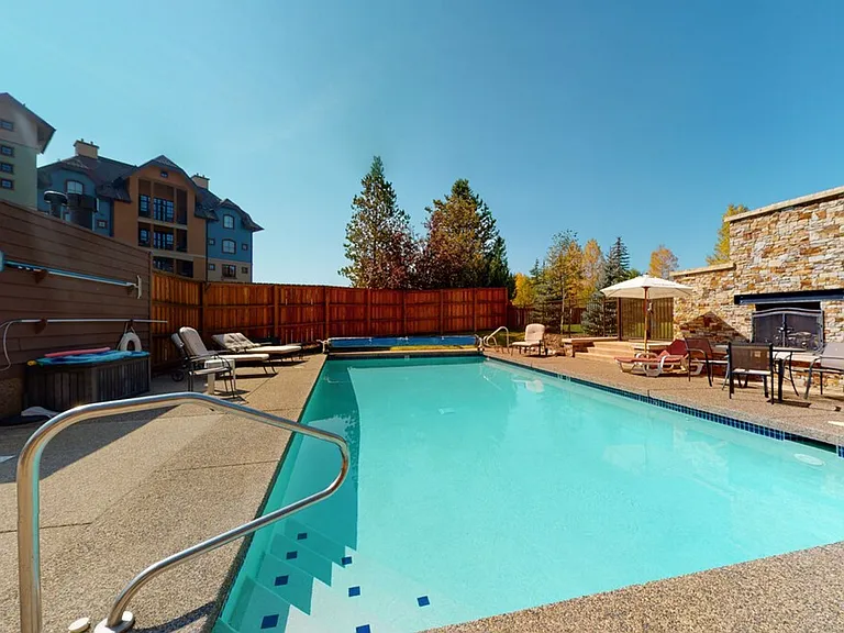 2200 Apres Ski Way #2-ID1564307P — Photo 29