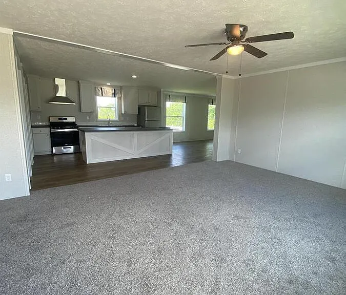 109 Mitchell Dr — Photo 4