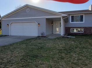 1216 Kenneth Dr, Bloomington, IL