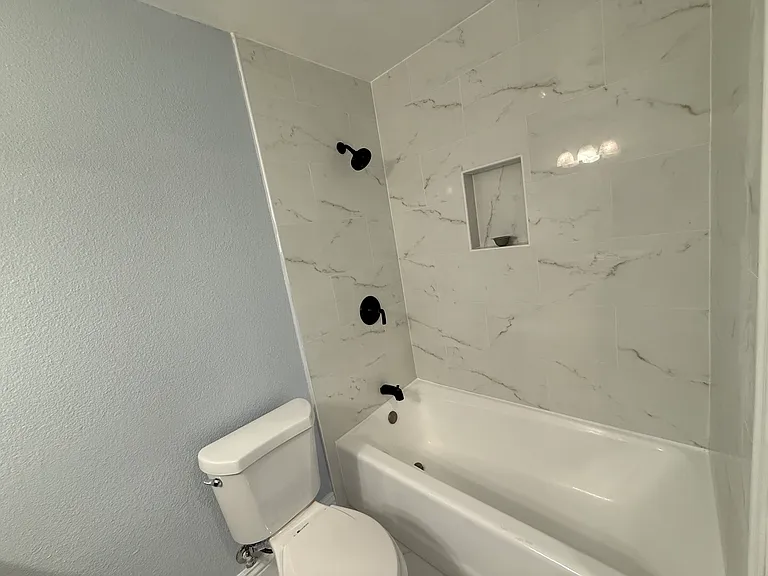 8581 Villa La Jolla Dr #A — Photo 22