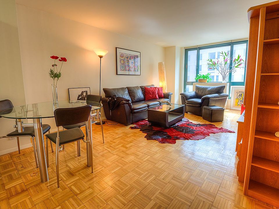1st image of 1 Irving Pl APT V9d