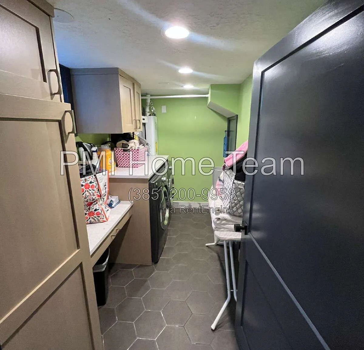 4 bed, 2.0 bath, 2200 sqft, $2,750 — Photo 4