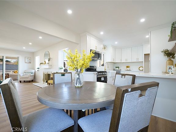 3rd image of 10337 Pendleton St