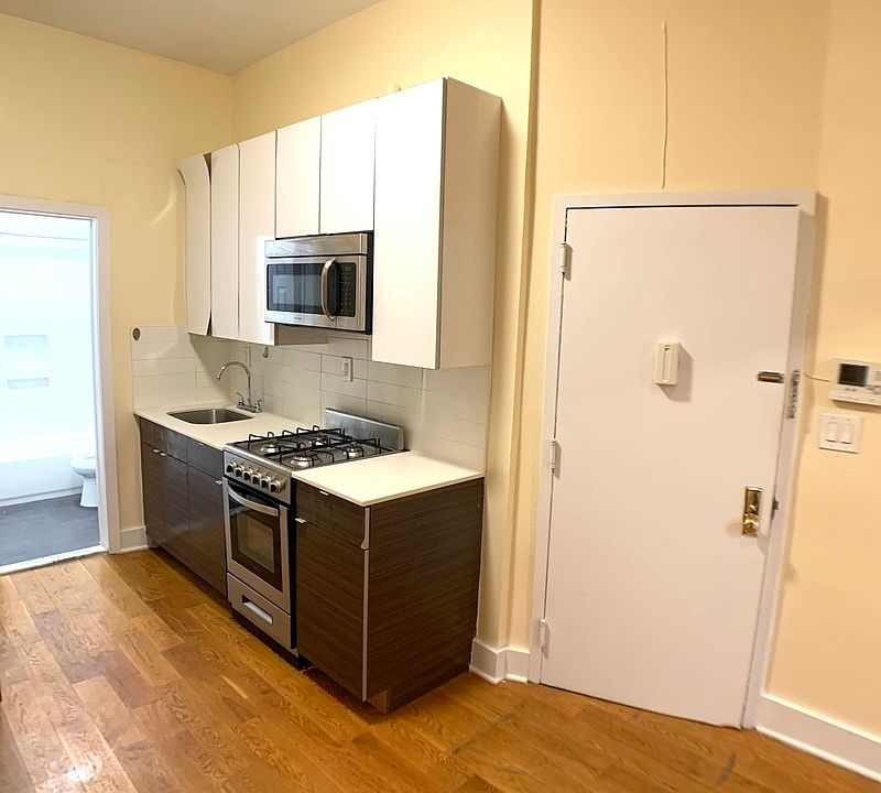 1st image of 953 Columbus Ave #1SS