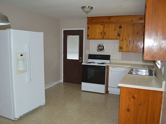 2nd image of 702 Fenwick Dr