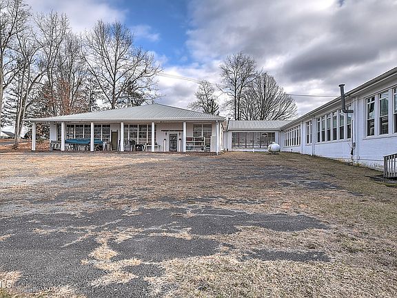 3rd image of 19407 Bethel Rd