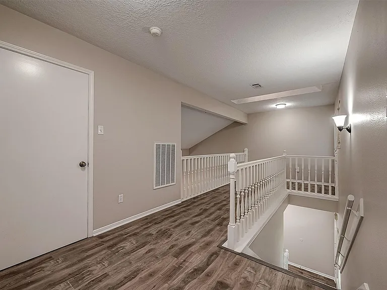 131 Cove Cir — Photo 34