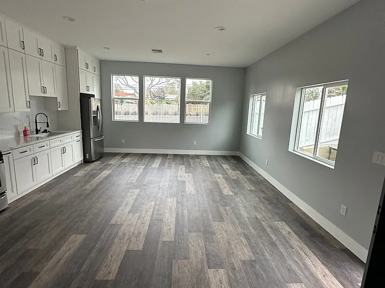 1247 S Azusa Ave — Photo 8