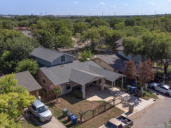3rd image of 6707 Paradise Oak
