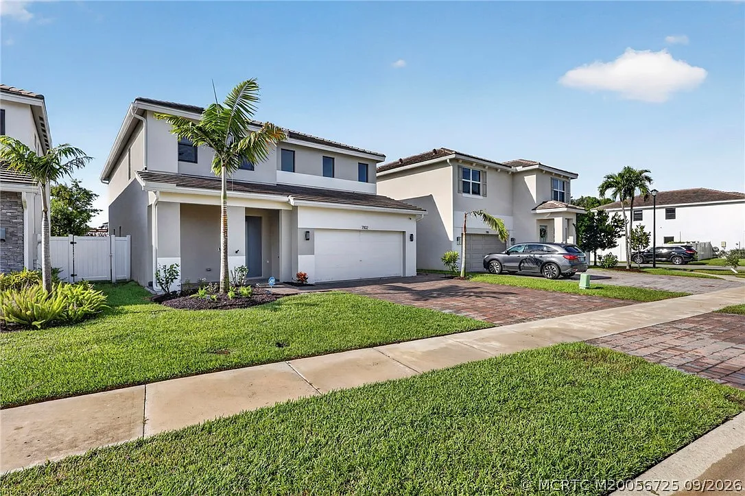 5 bed, 4.0 bath, 3175 sqft, $6,000 — Photo 3