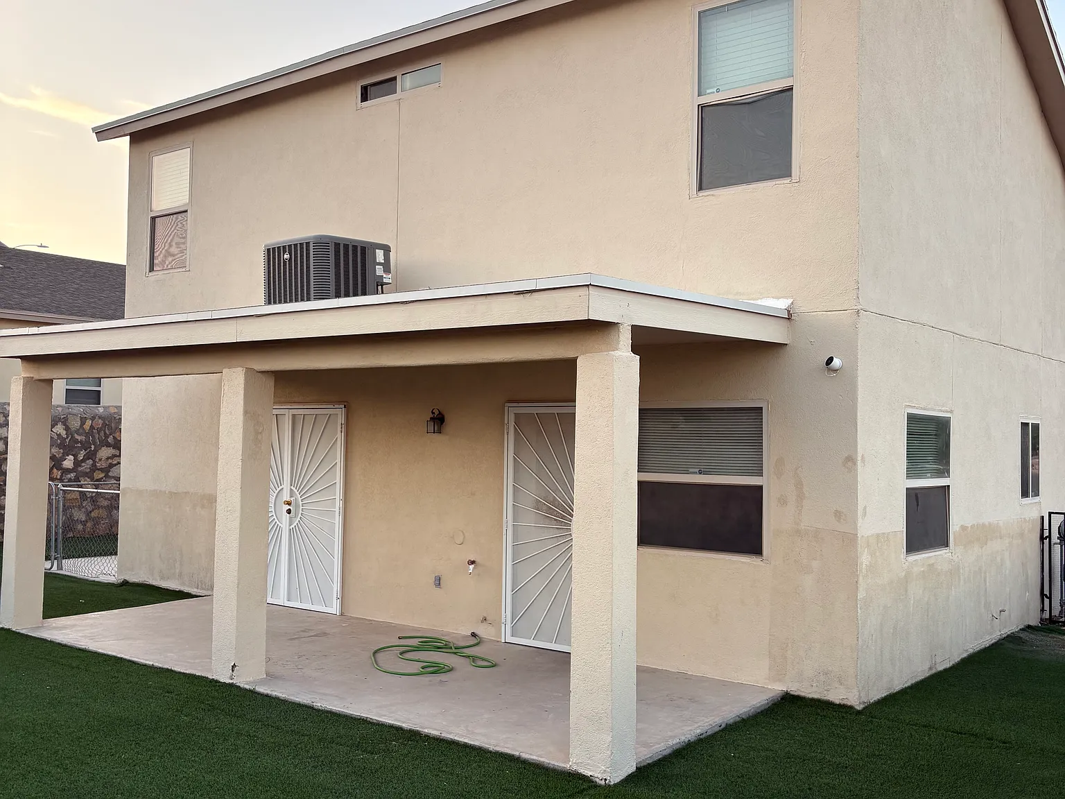 4 bed, 2.5 bath, 1594 sqft, $1,795 — Photo 2