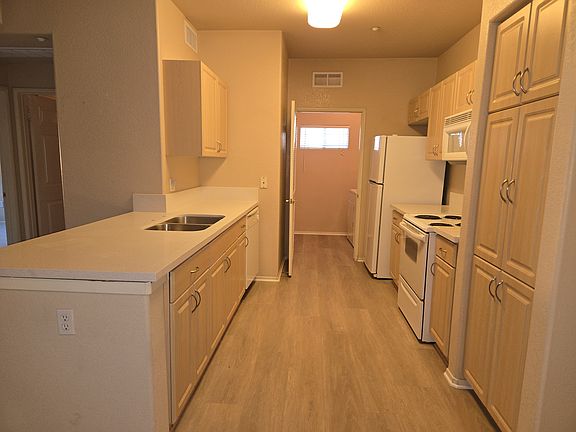 2nd image of 24909 Madison Ave Unit 1321