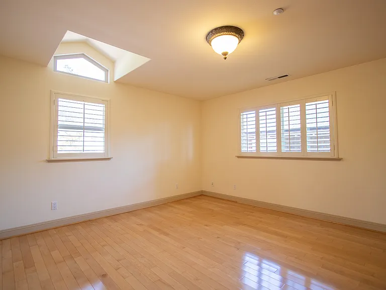 111 Misty Ct — Photo 29