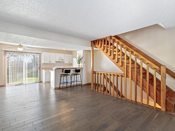 4th image of 5018 Stoneybrook Blvd #8D