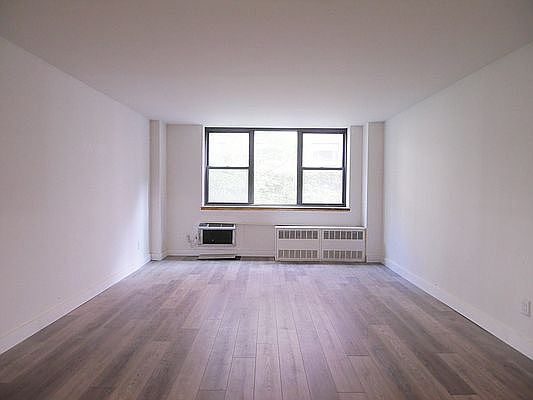 5th image of 359 E 62nd St APT 2F
