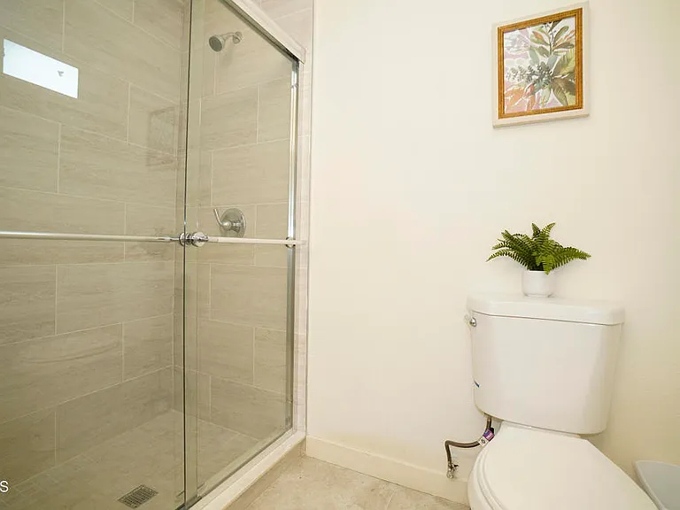 45 N Meridith Ave — Photo 18