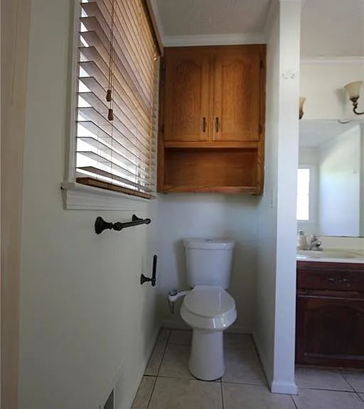 818 Springlake Rd — Photo 44
