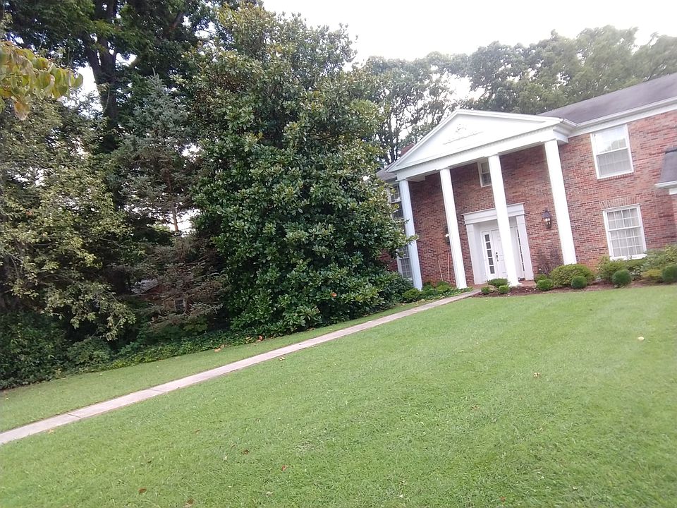 1st image of 707 Douglas Dr