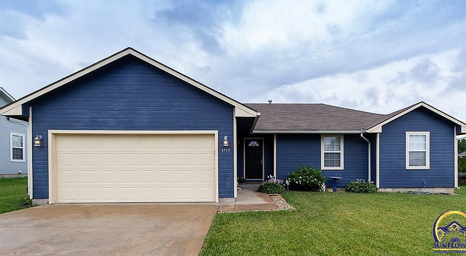 1st image of 3719 NW Cherry Creek Dr