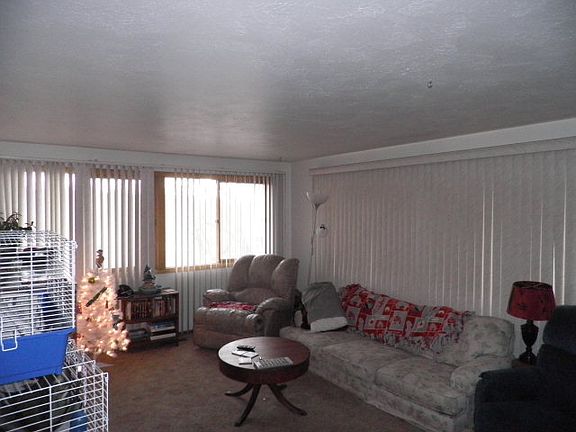 2nd image of 1358-1360 NW Hall Dr