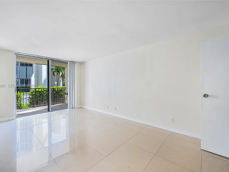 601 Three Islands Blvd #112 — Photo 11