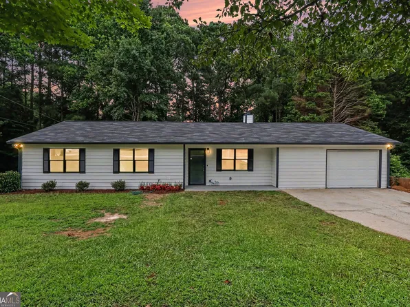 3210 Grand Central Dr, Snellville, GA 30078