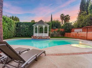 20028 Strathern St, Winnetka, CA 91306