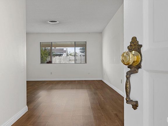 5th image of 112 Oakmont Ct
