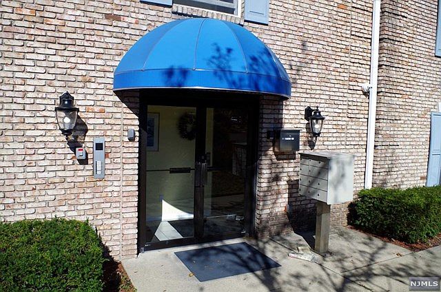 1st image of 93 Fairview Ave APT 8