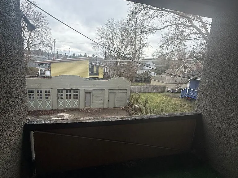 1819 W Pacific Ave — Photo 9