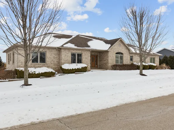 855 Mildred Dr, Marengo, IL 60152