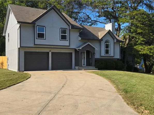632 NE Bristol Dr, Lees Summit, MO 64086