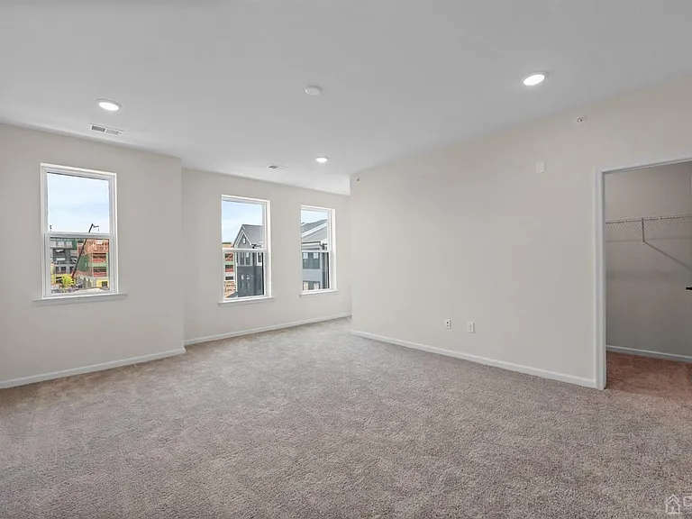 204 Lyla Ln — Photo 10