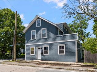 39 Fair St, Warwick, RI 02888