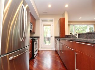 2357 W School St #2357-3W, Chicago, IL 60618