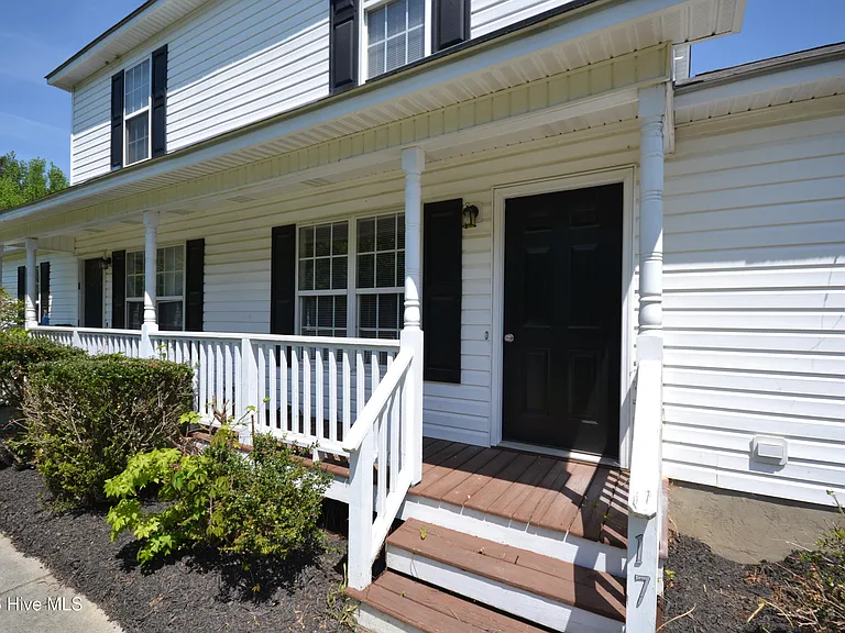17 Brantley Cir — Photo 2